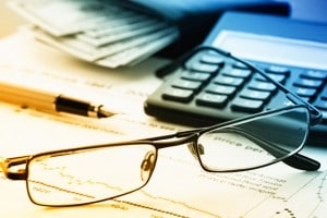 glasses-calculator-desk-pen-research